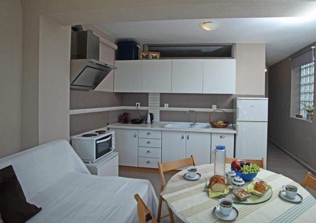 See To Sea Apartments Paralia Dionysiou Buitenkant foto