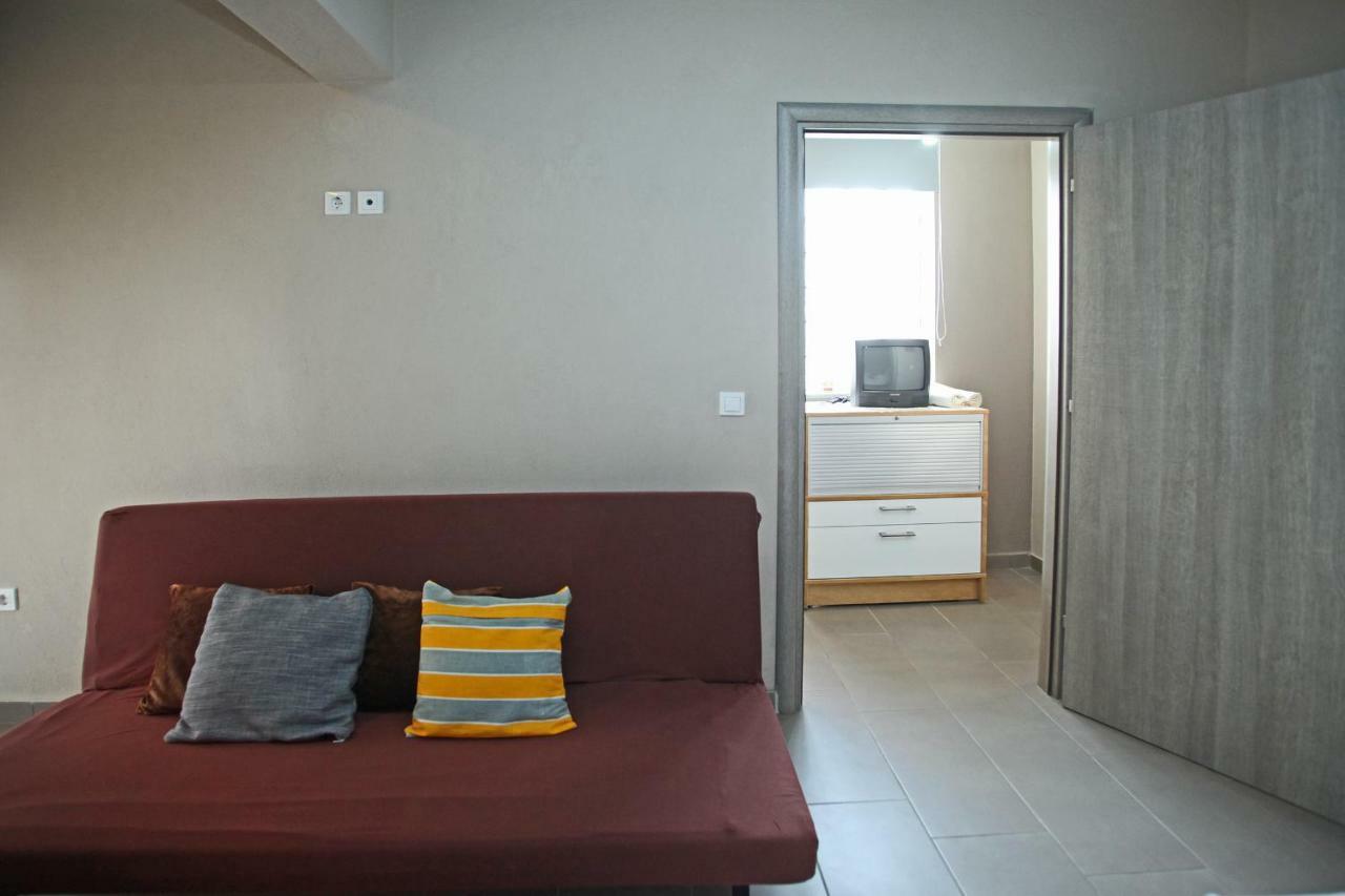 See To Sea Apartments Paralia Dionysiou Buitenkant foto
