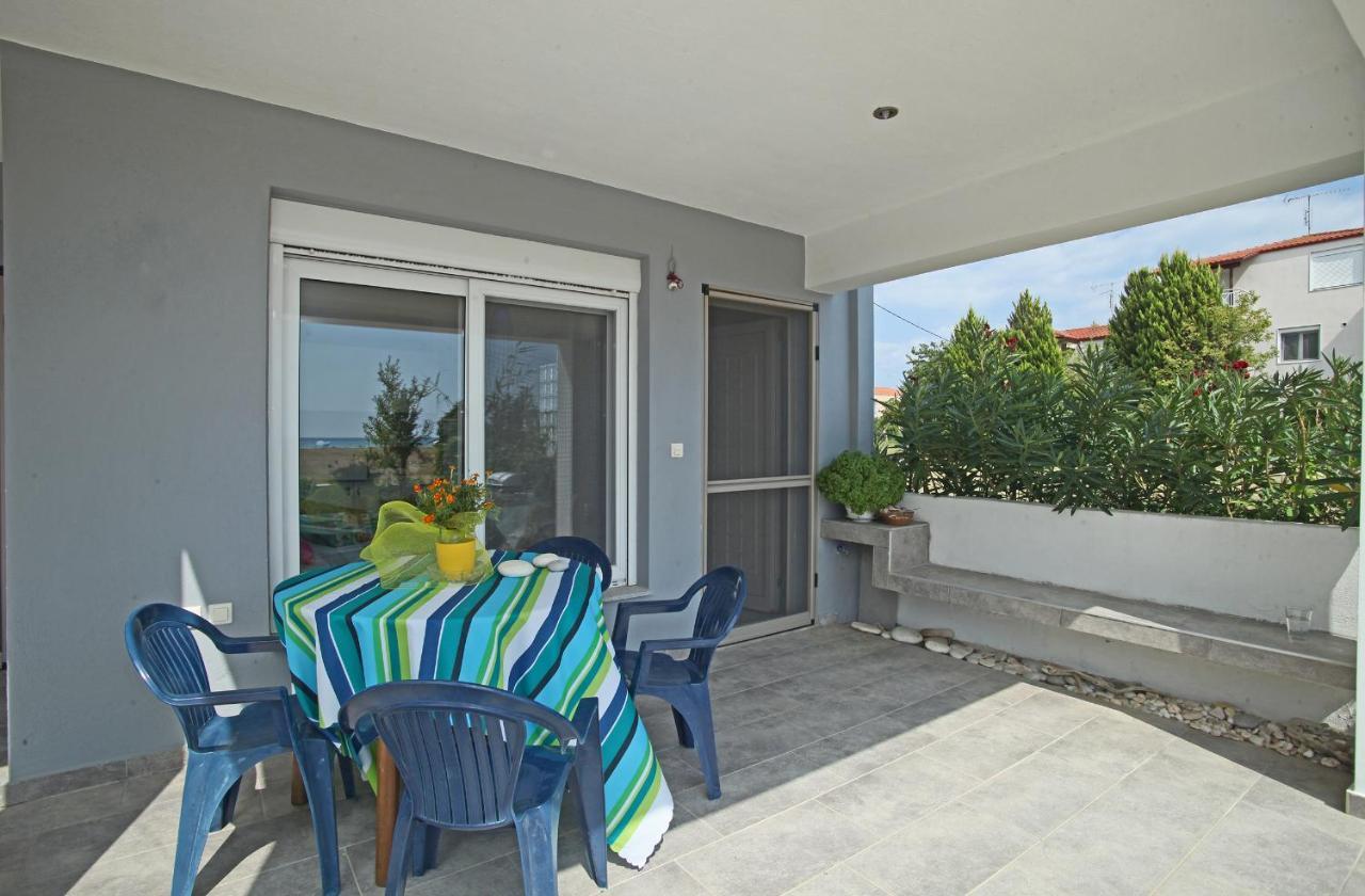 See To Sea Apartments Paralia Dionysiou Buitenkant foto